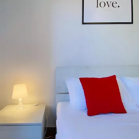 Apartman Comodo E Pratico Nel Cuore Pulsante Di *