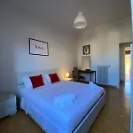 Comodo E Pratico Nel Cuore Pulsante Di アパート *