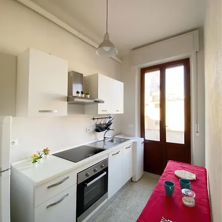 Comodo E Pratico Nel Cuore Pulsante Di Appartement *